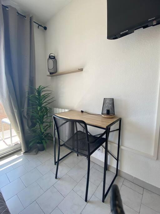 Studio Clim Parking Dhuoda Nîmes Dış mekan fotoğraf