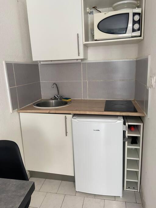 Studio Clim Parking Dhuoda Nîmes Dış mekan fotoğraf
